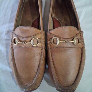 Gucci Ladies lt brown leather driving shoes/loafers w/ gold tone horse bits 8.5
